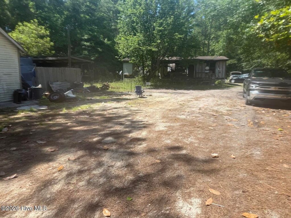 Photo of 137 Wayne Road, Hubert, NC 28539 (MLS # 100573577)