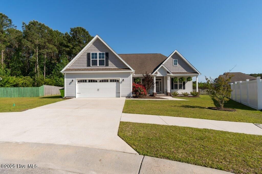 Photo of 302 Big Pine Court, Hubert, NC 28539 (MLS # 100569625)