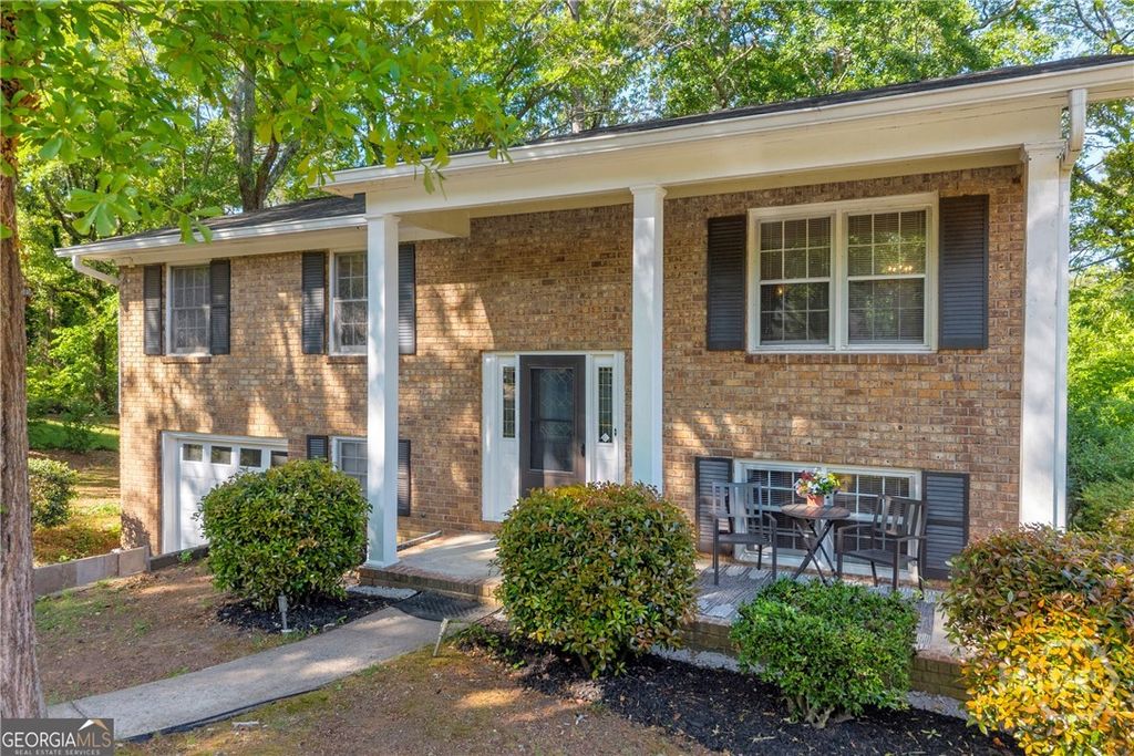 Photo of 243 Rhodes Drive, Athens, GA 30606 (MLS # CL354489)