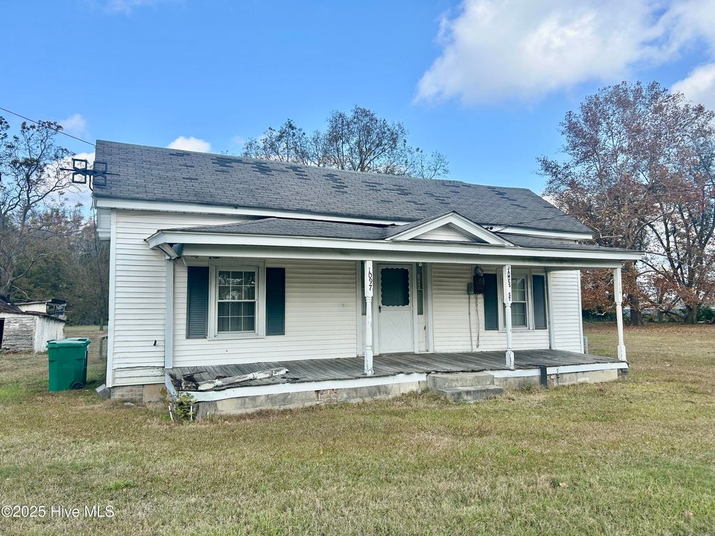 Photo of 1097 James Street, Robersonville, NC 27871 (MLS # 100545063)