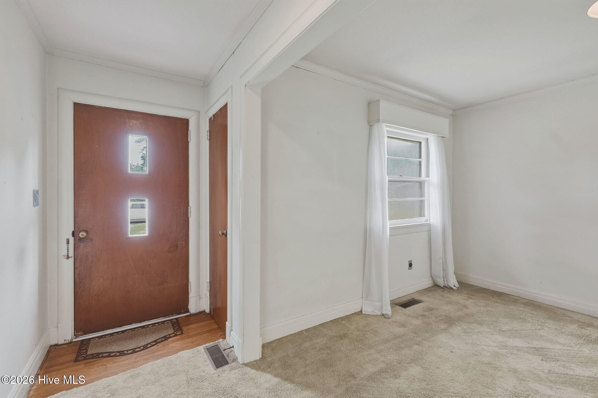 725 Devon Court