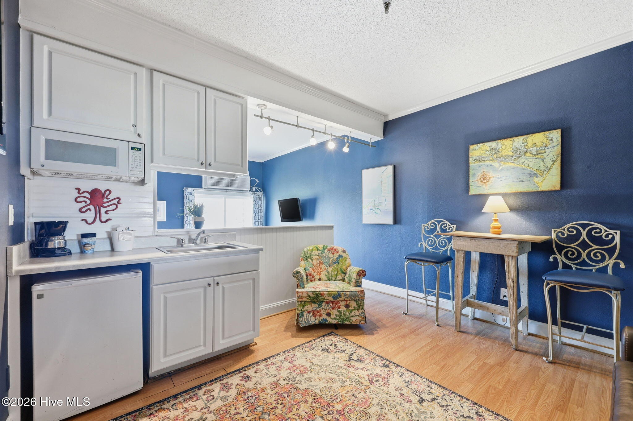 602 W Fort Macon Road 246 Palm Suites