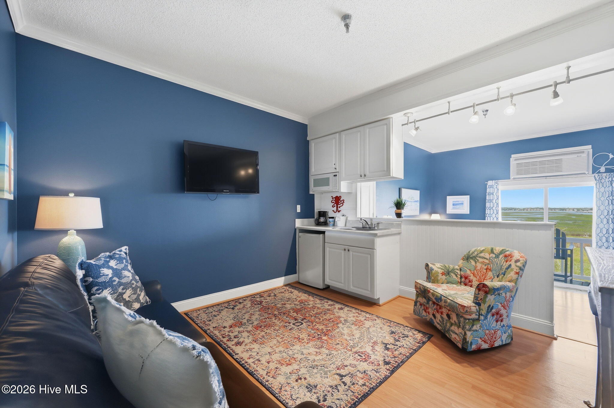 602 W Fort Macon Road 246 Palm Suites