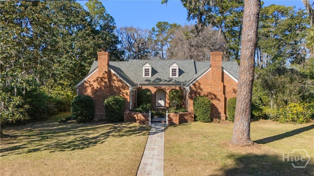 Photo of 4 Edgewood Road, Savannah, GA 31404 (MLS # SA346372)