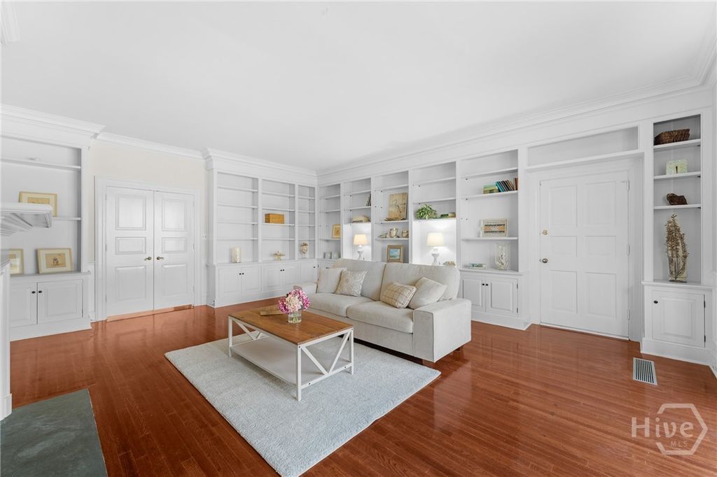 Photo of 4 Edgewood Road, Savannah, GA 31404 (MLS # SA346372)