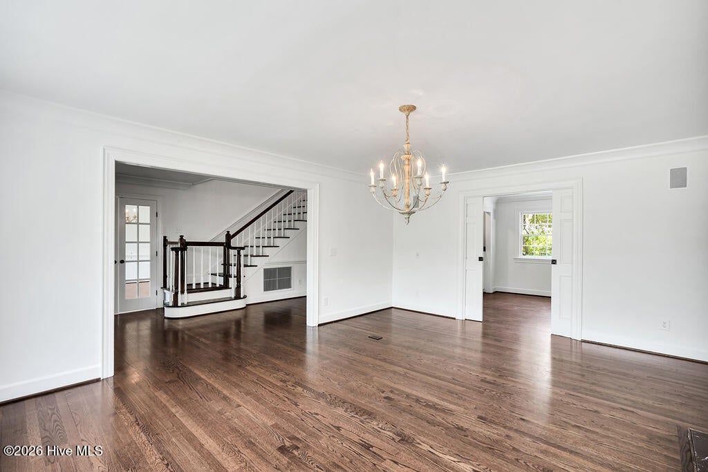 2202 S Live Oak Parkway