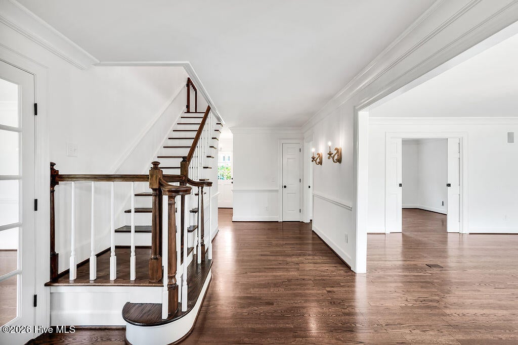 2202 S Live Oak Parkway