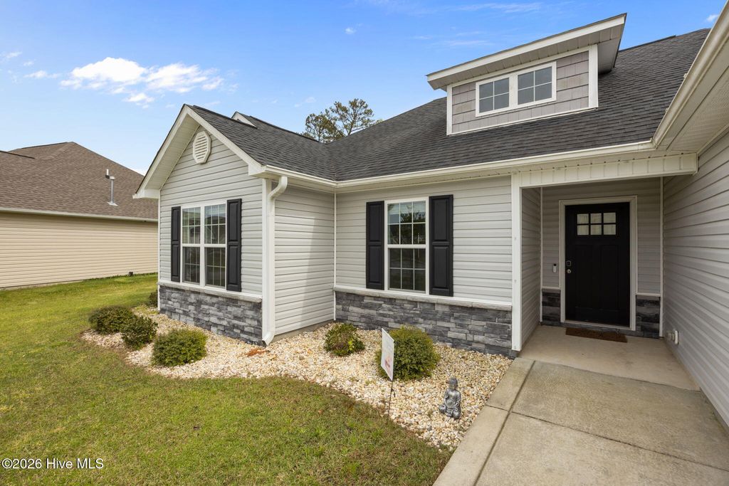 Photo of 1007 Spot Circle, New Bern, NC 28562 (MLS # 100566066)