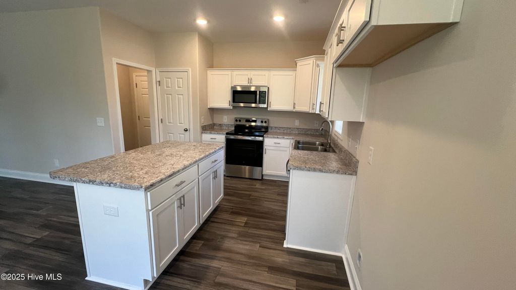 Photo of 309 Starky Drive, Richlands, NC 28574 (MLS # 100544973)