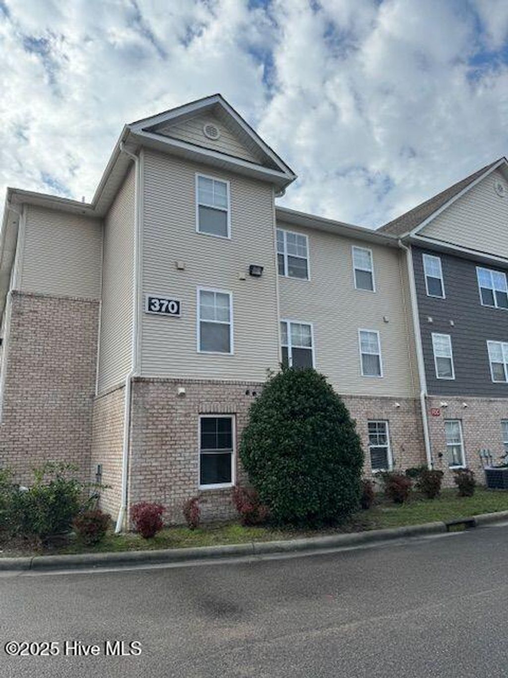 Photo of 370 S Kerr Avenue #Unit 305, Wilmington, NC 28403 (MLS # 100545750)