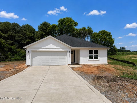 Homes For Sale - 11 Baxley Drive<br/> Dunn, NC 28334