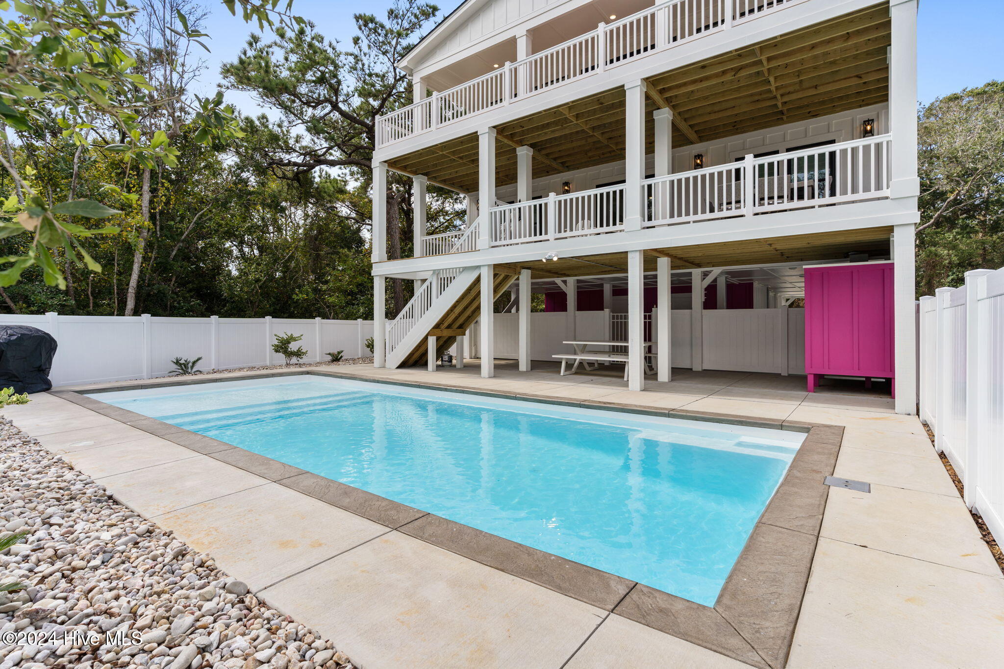 100 SE 66th Street