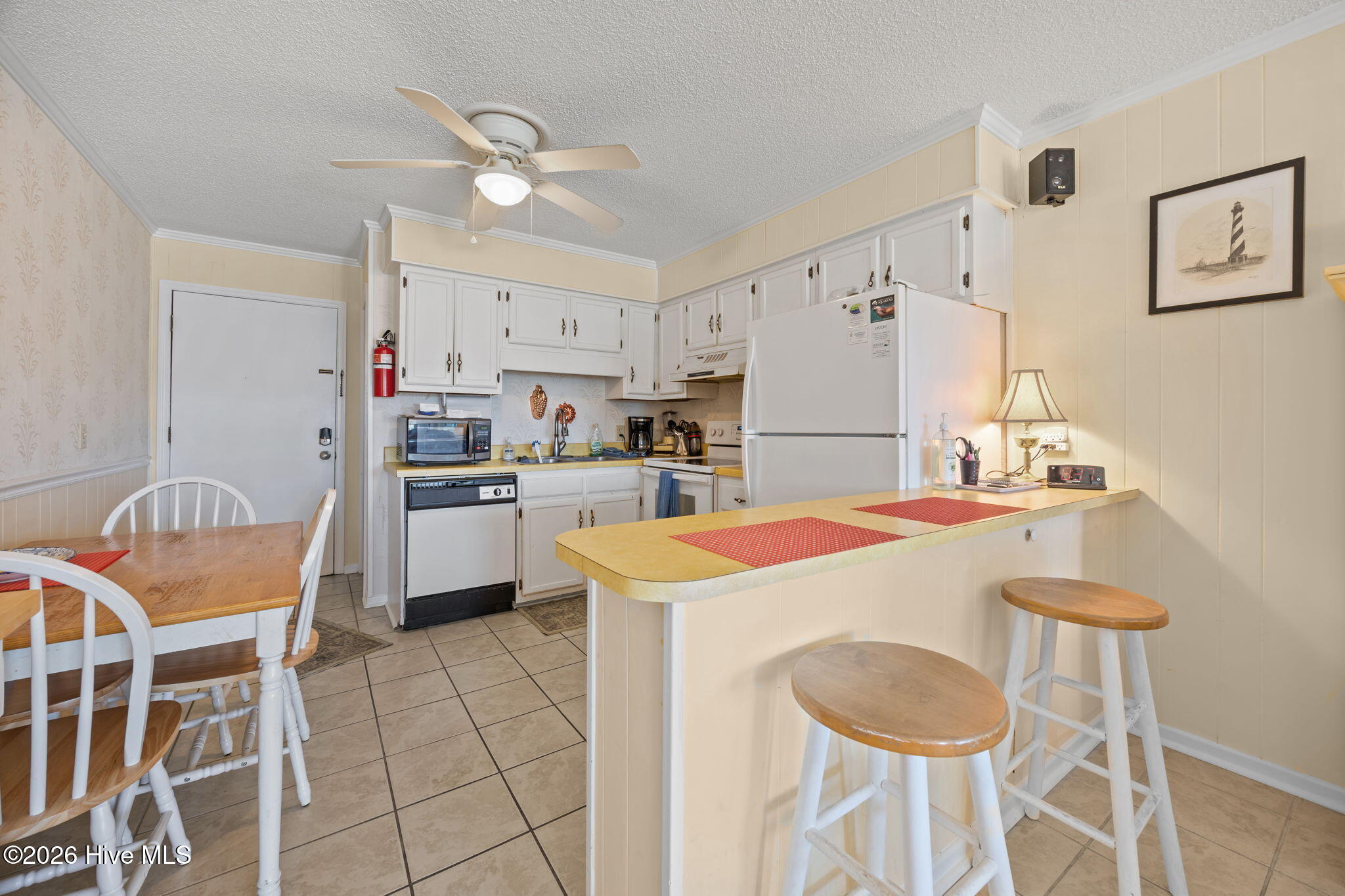 301 Commerce Way E 205