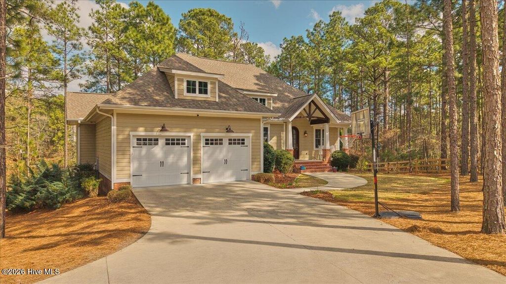 Photo of 9 Banning Drive, Whispering Pines, NC 28327 (MLS # 100559370)