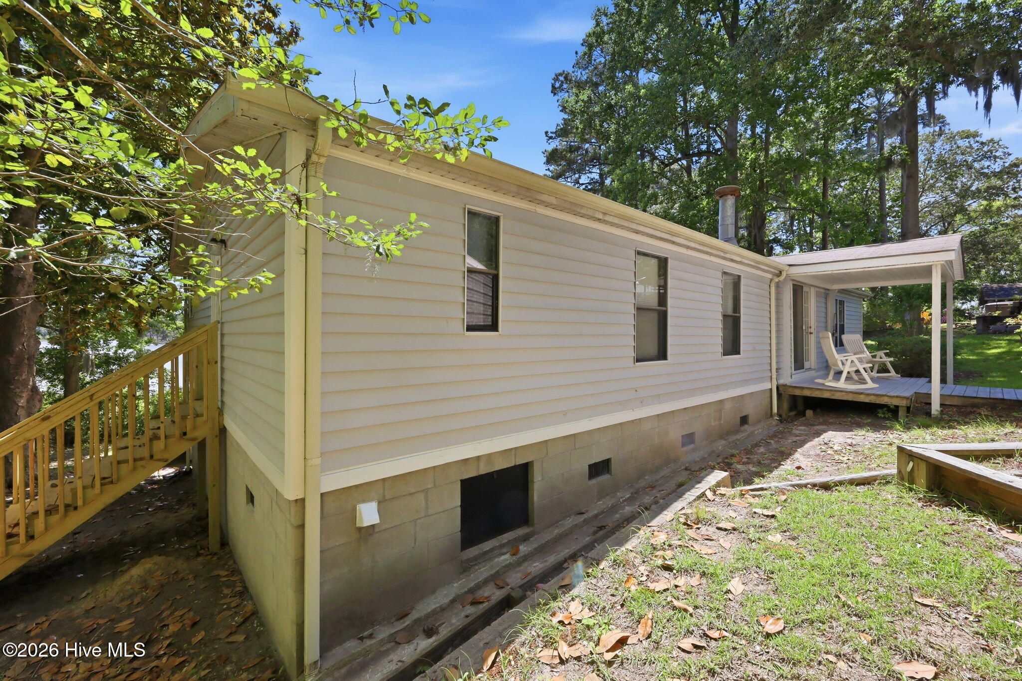 1045 River Road