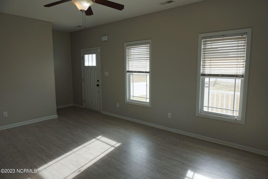 Photo of 112 High Cottage Lane, Richlands, NC 28574 (MLS # 100569327)
