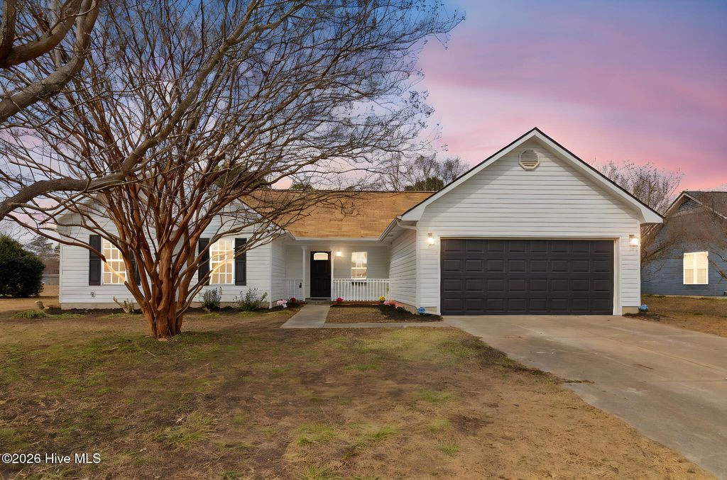 Photo of 111 Manteo Drive, Raeford, NC 28376 (MLS # 100554390)