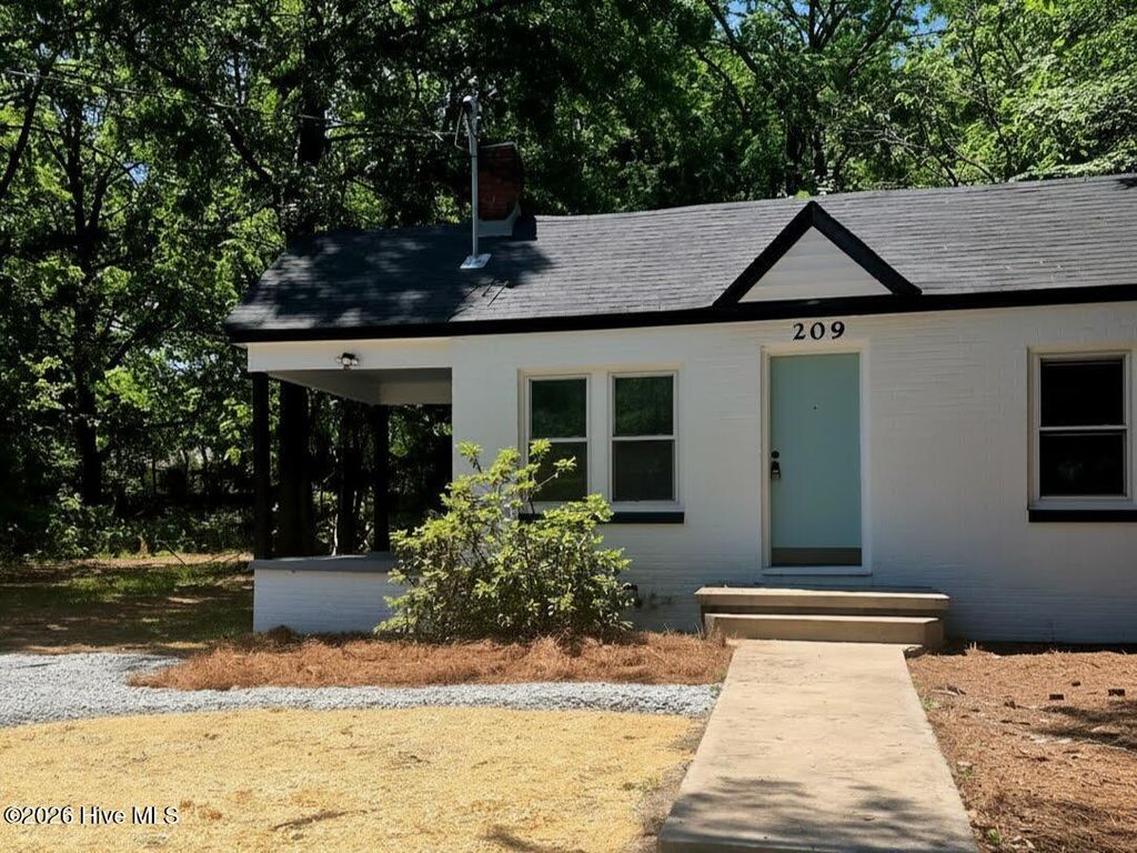 Photo of 209 Hendricks Street, Rocky Mount, NC 27801 (MLS # 100575429)