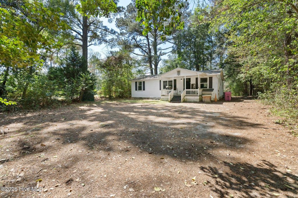 Photo of 2715 Castle Hayne Road, Wilmington, NC 28401 (MLS # 100563696)