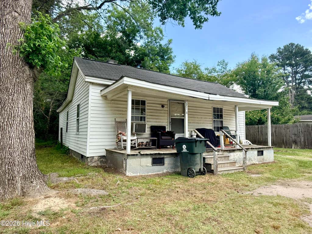 Photo of 214 Louis Jenkins Drive, Bethel, NC 27812 (MLS # 100590106)