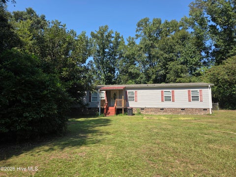 Mobile Home For Sale - 18060 Queen Road<br/> Laurinburg, NC 28352
