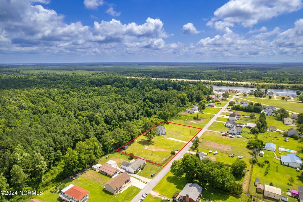 Photo of 335 Country Club Lane, Newport, NC 28570 (MLS # 100546391)