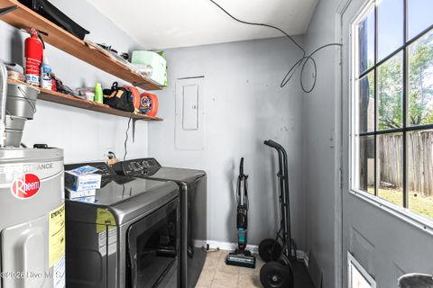 Tiny photo for 211 Bracken Place, Jacksonville, NC 28540 (MLS # 100563342)