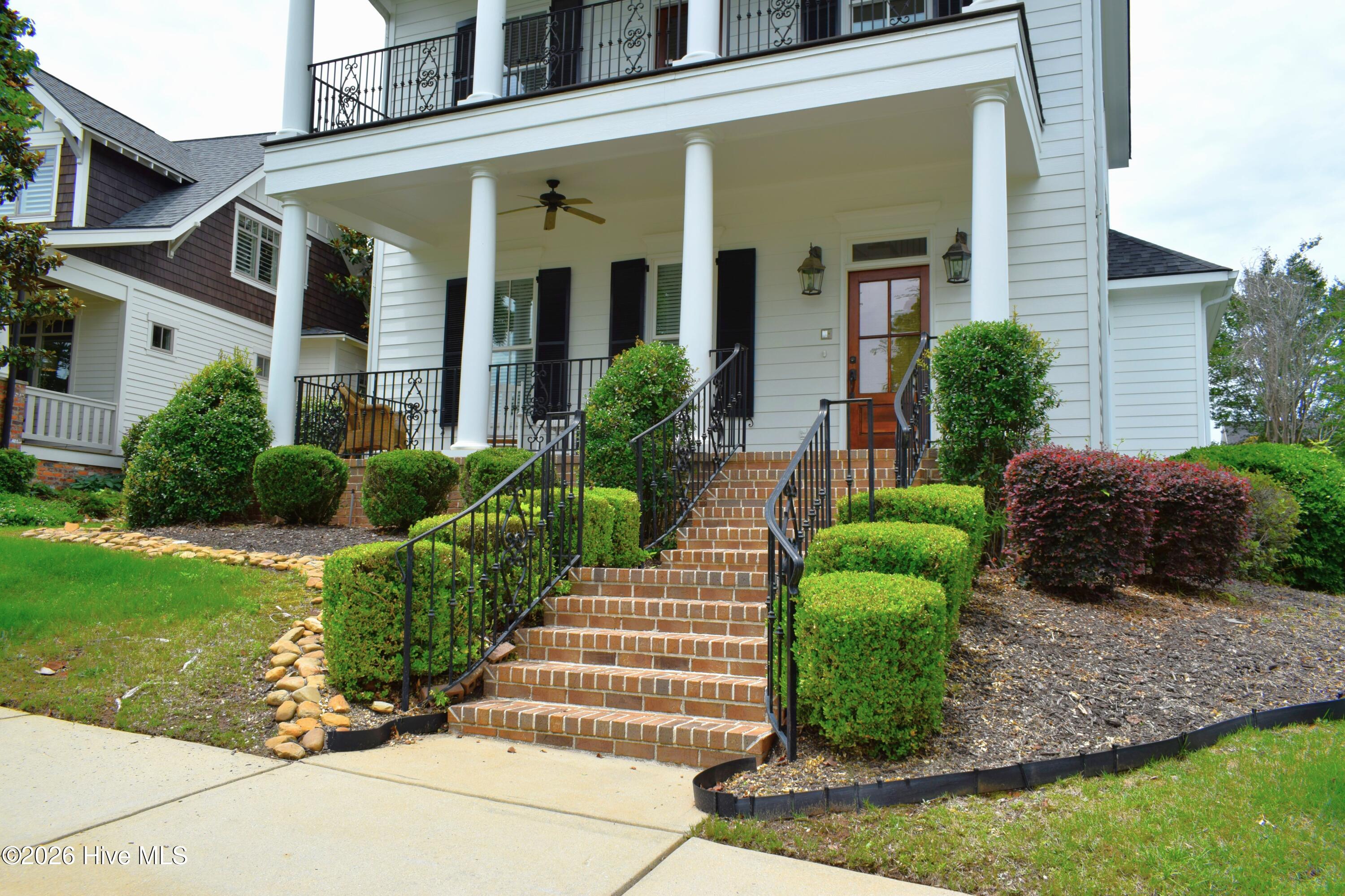 908 Big Oak Circle