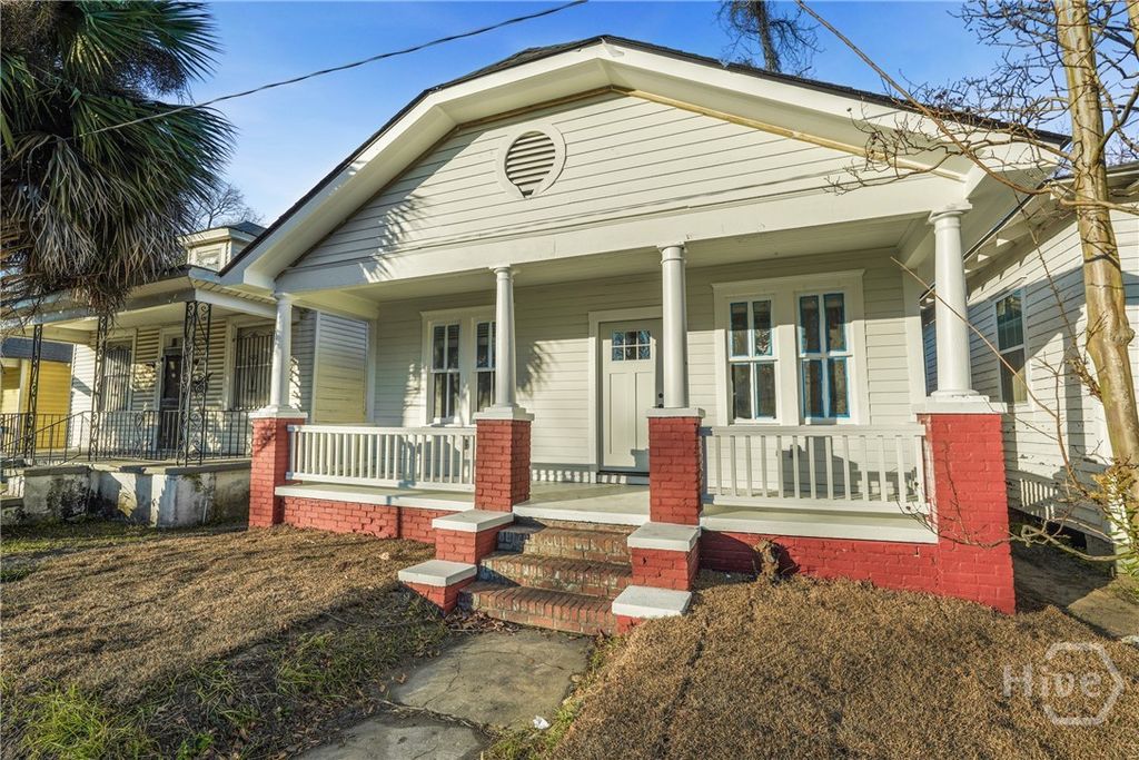 Photo of 906 W Victory Drive, Savannah, GA 31405 (MLS # SA346023)