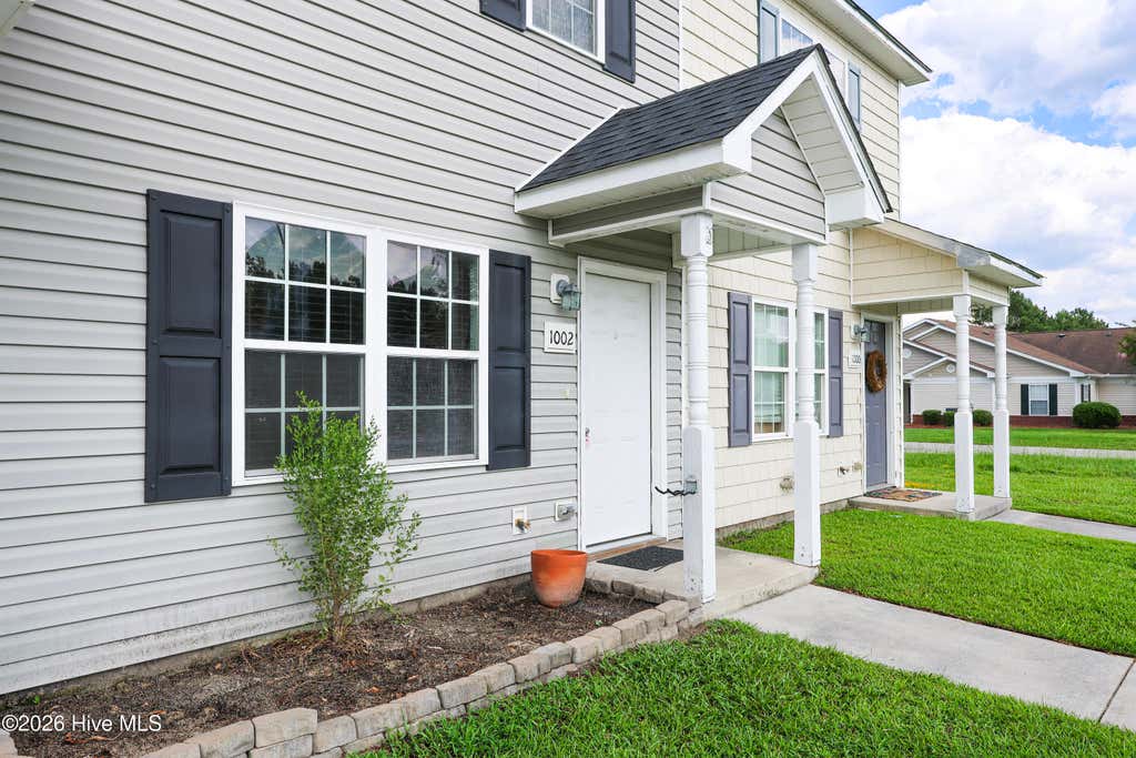 Photo of 1002 Grandeur Avenue, Jacksonville, NC 28546 (MLS # 100599028)
