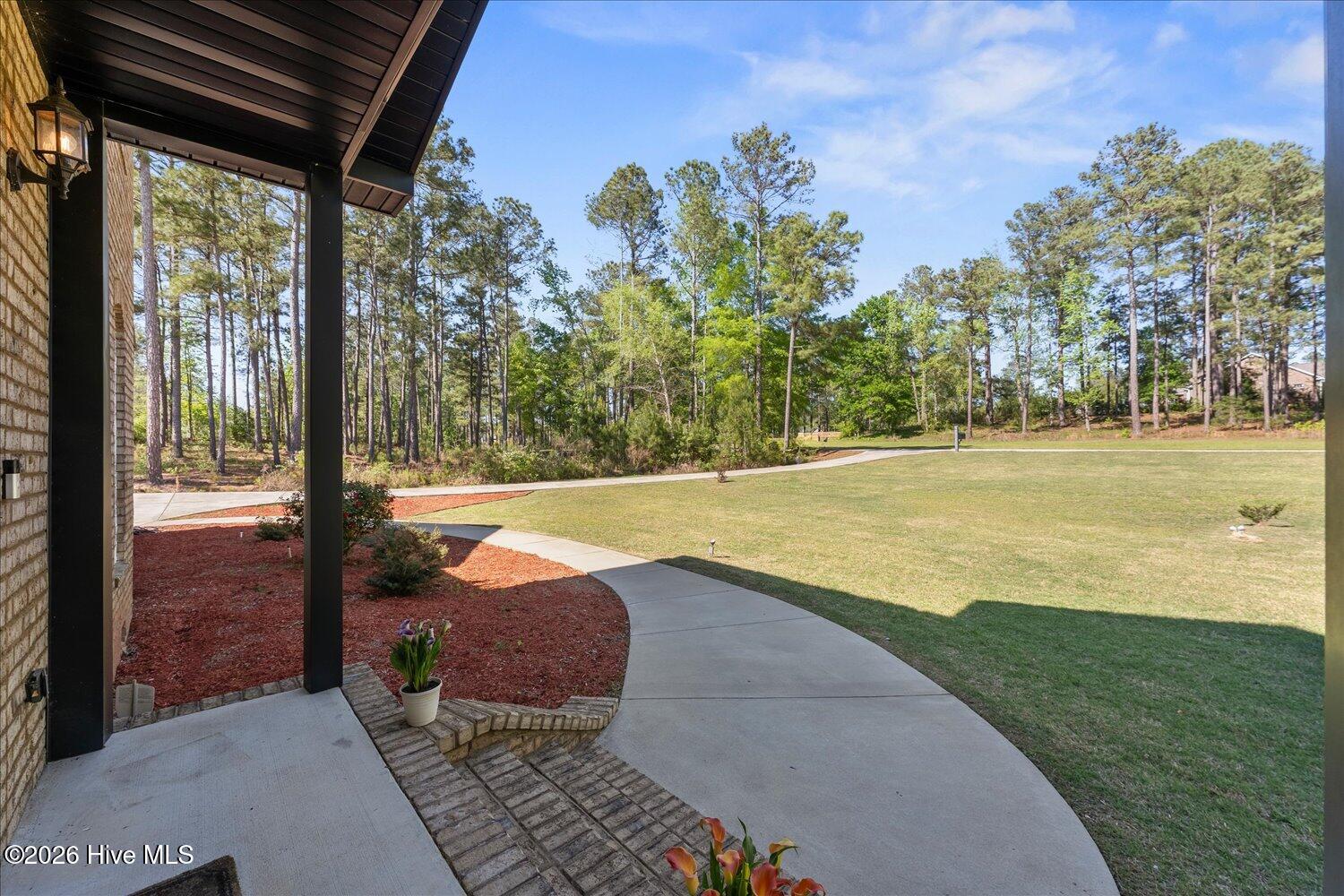 502 Schoolhouse Lane