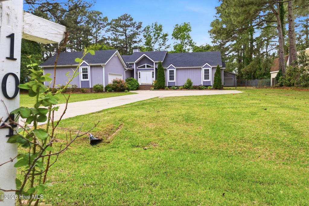 Photo of 104 Inlet Drive, Elizabeth City, NC 27909 (MLS # 100572378)