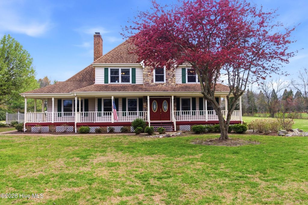 Photo of 208 Providence Drive, Moyock, NC 27958 (MLS # 100562647)