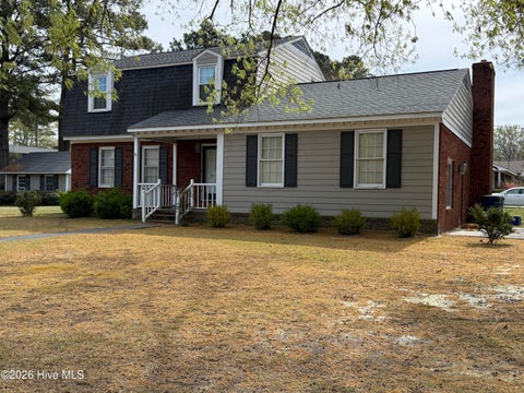 Homes For Sale - 907 Chestnut Drive<br/> Johnston County, Smithfield, NC 27577
