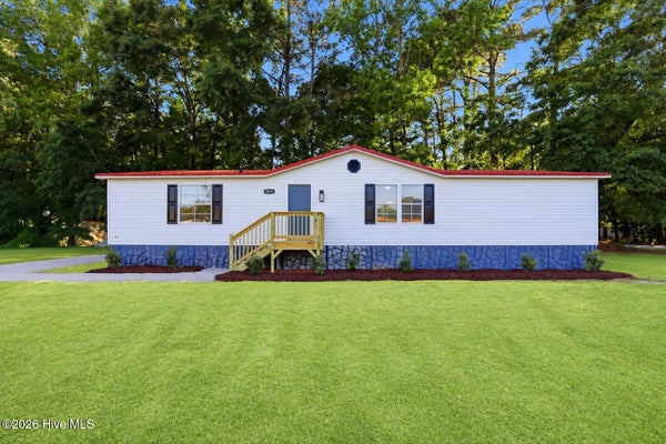 211 DUCK RIDGE DR, PIKEVILLE, NC 27863 - Image 25e2bacff6e8ead5a341a6ae9b209c3f/2260403659