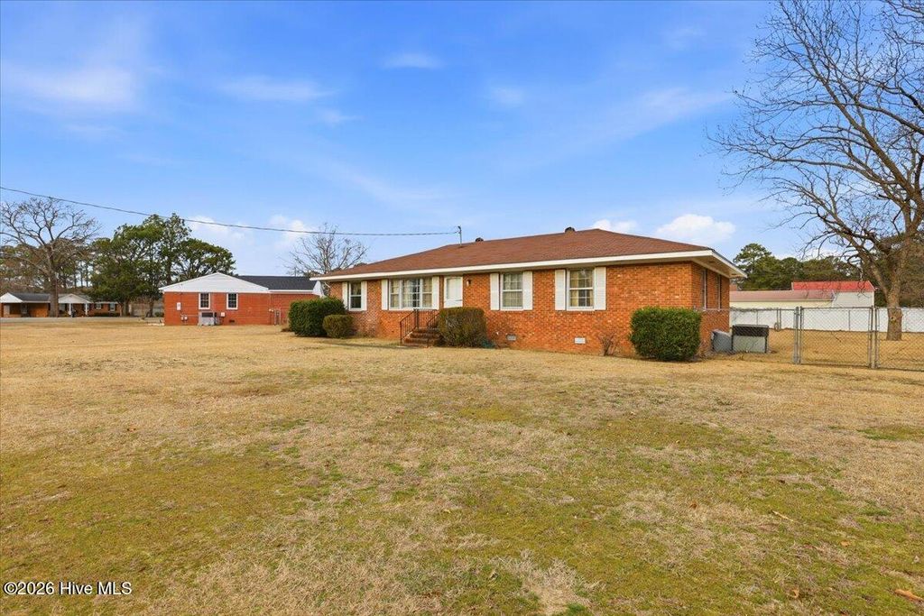 Photo of 709 Luther Drive, Goldsboro, NC 27534 (MLS # 100556281)
