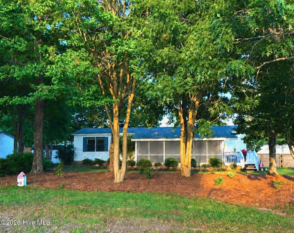 Photo of 117 Lejeune Road, Cape Carteret, NC 28584 (MLS # 100574870)