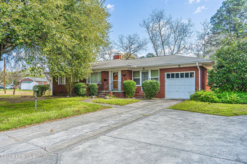 Photo of 403 Airport Road, Rockingham, NC 28379 (MLS # 100563395)