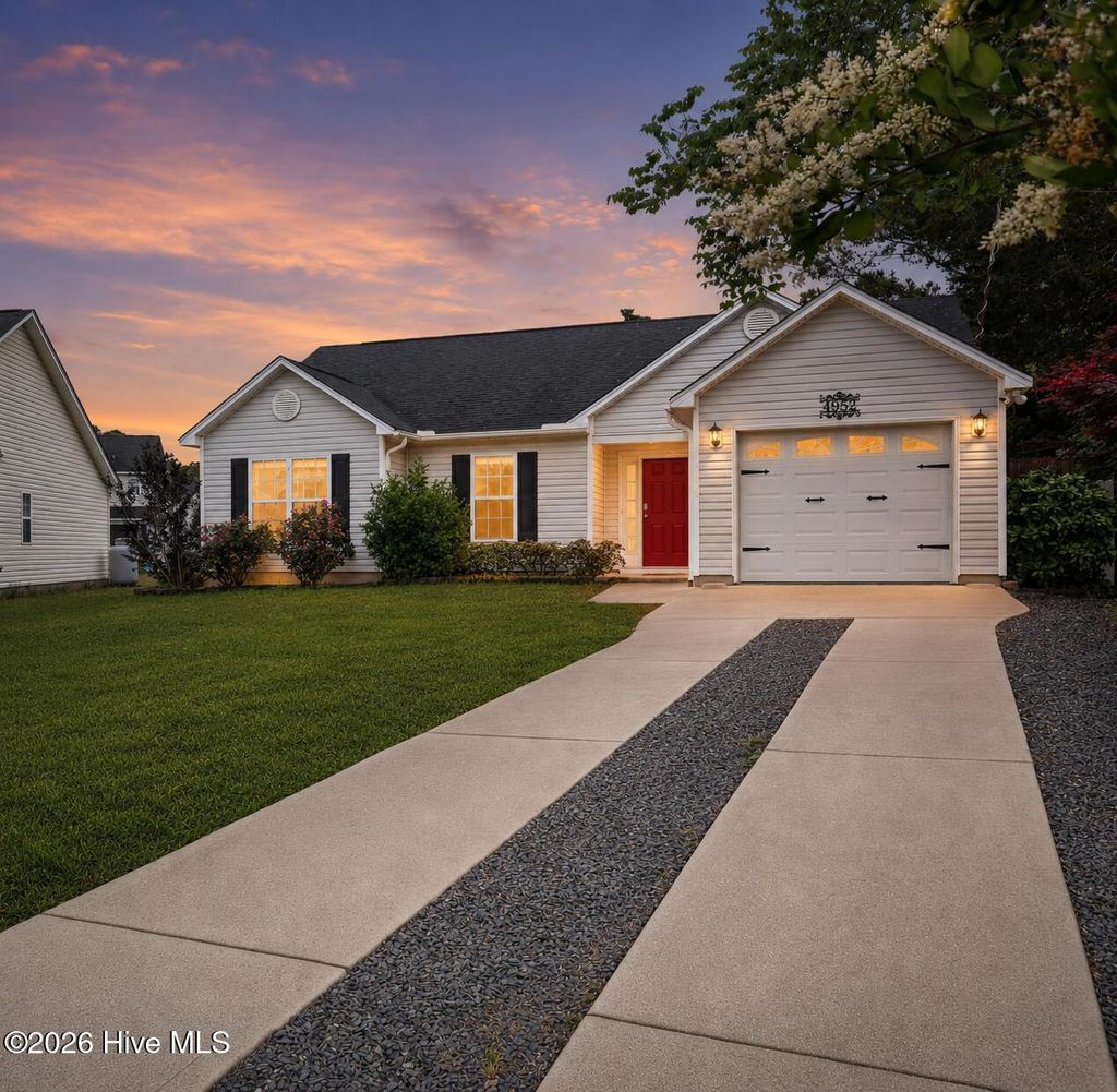 Photo of 4952 Montserrat Drive, Southport, NC 28461 (MLS # 100573134)