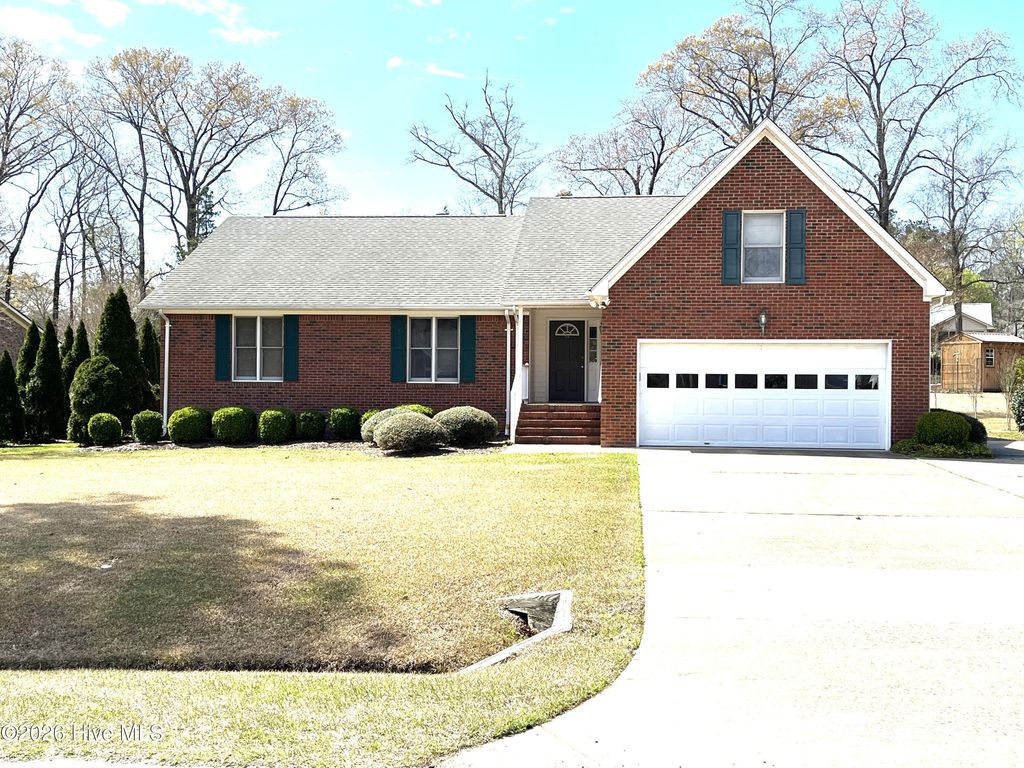 Photo of 213 Pinewood Drive, New Bern, NC 28562 (MLS # 100561224)