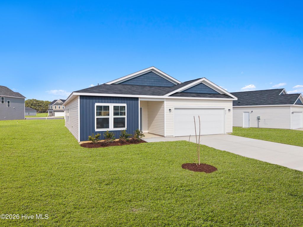 Photo of 613 S Squires Run Lane, Richlands, NC 28574 (MLS # 100534400)