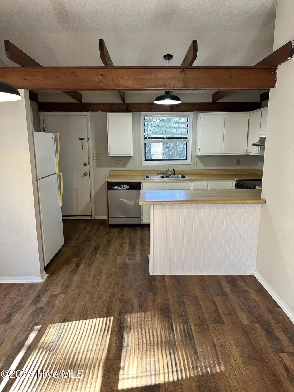 Photo of 138 Village Court, Jacksonville, NC 28546 (MLS # 100551465)