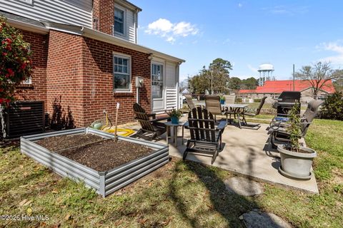 Tiny photo for 115 N Academy Street, Washington, NC 27889 (MLS # 100561142)