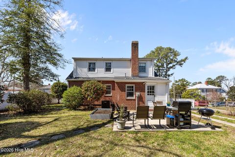 Tiny photo for 115 N Academy Street, Washington, NC 27889 (MLS # 100561142)