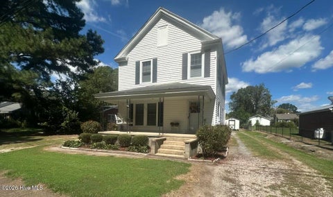 Homes For Sale - 206 W Academy Street<br/> Bertie County, Colerain, NC 27924
