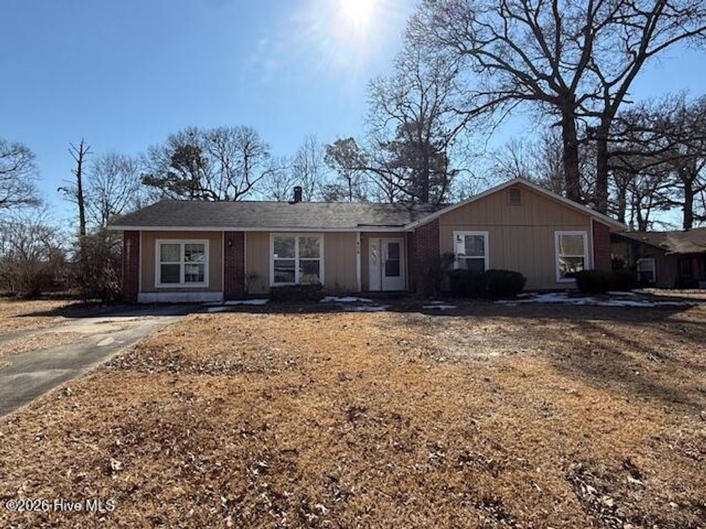 Photo of 406 Sterling Road, Jacksonville, NC 28546 (MLS # 100553757)