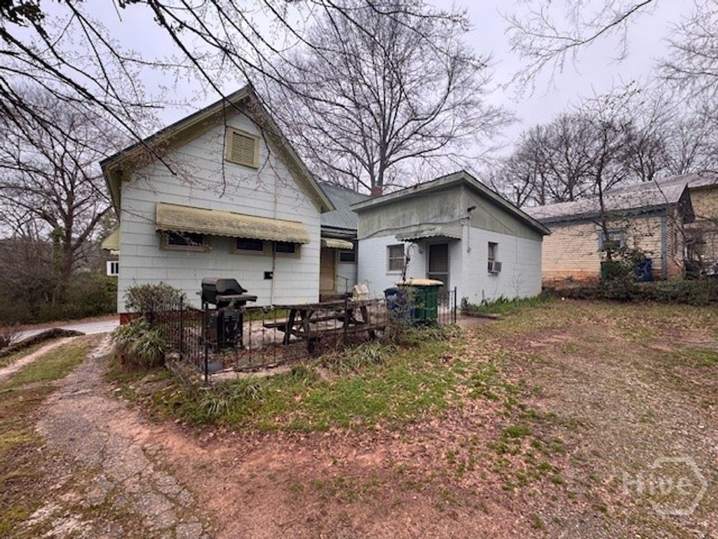 Photo of 147 S Poplar Street, Athens, GA 30601 (MLS # CL350651)