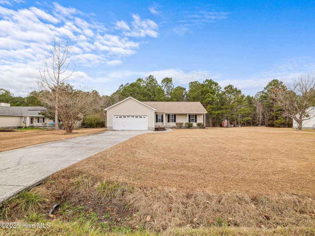 Photo of 186 Liberty Park Road, Jacksonville, NC 28540 (MLS # 100546613)