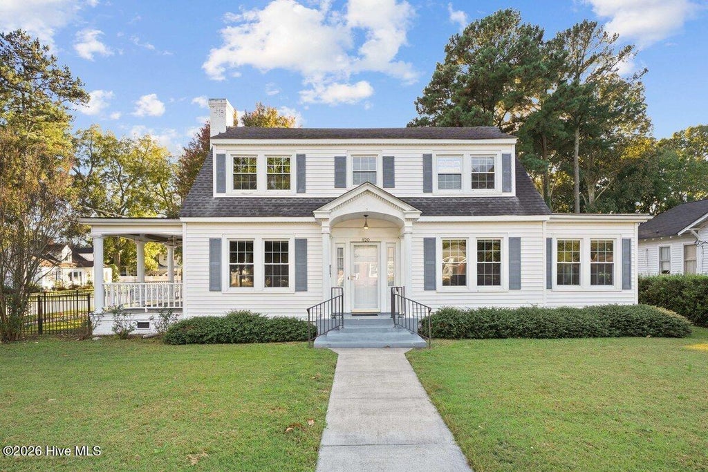 Photo of 120 E John Street, Mount Olive, NC 28365 (MLS # 100613039)