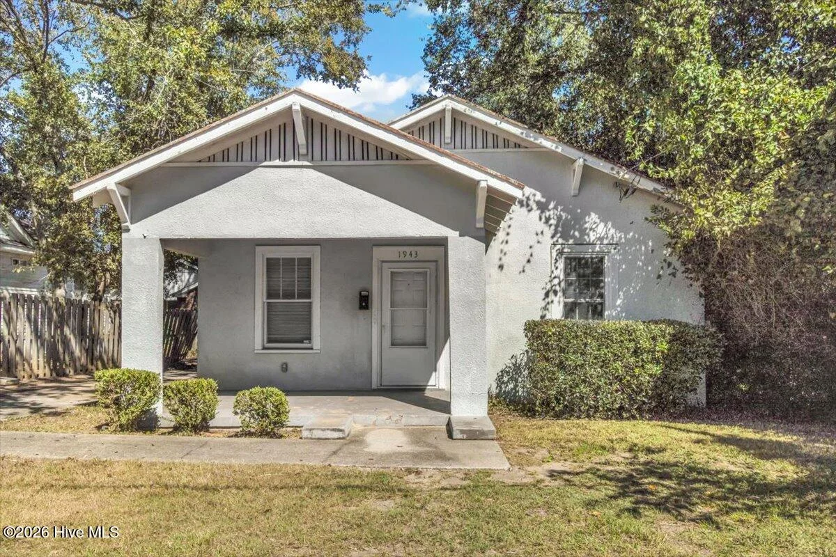 1943 Heckle Street